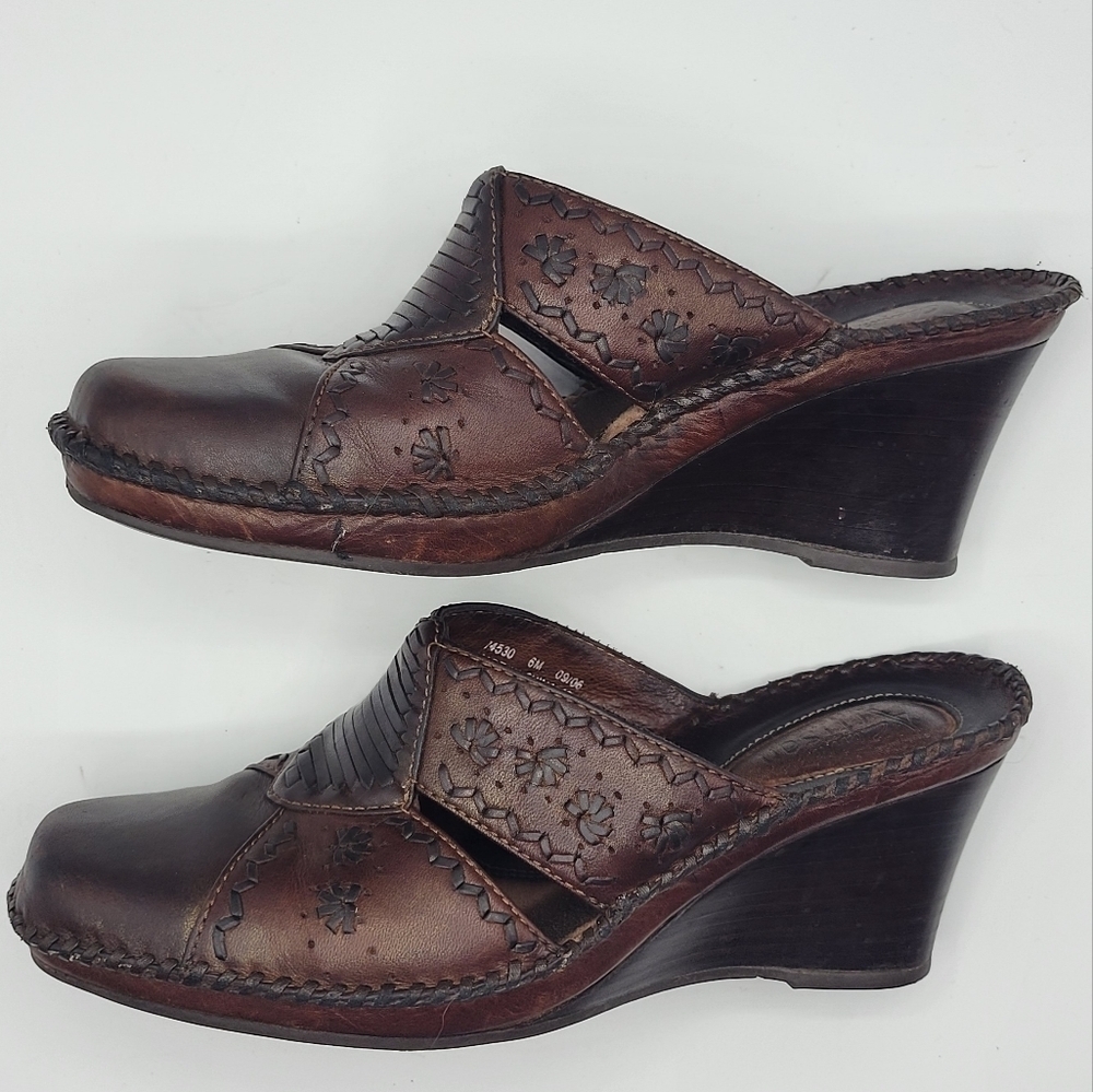 Clarks Artisan leather upper mules size 6M - Picture 9 of 13